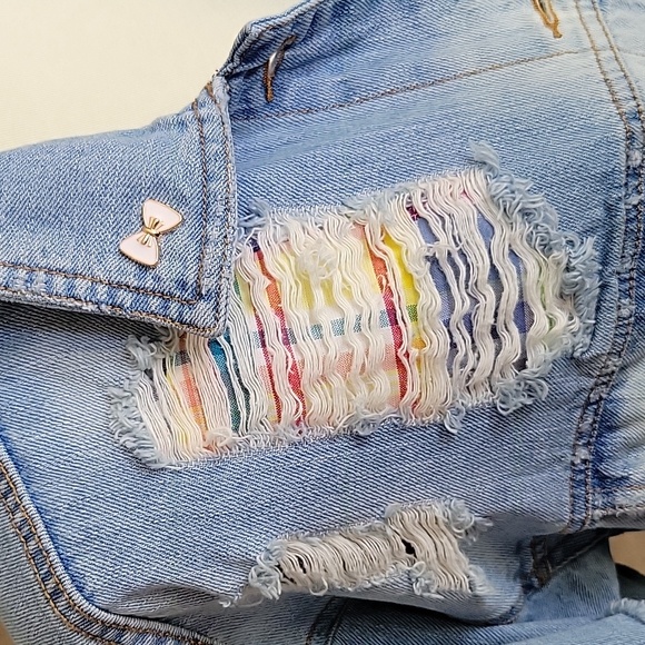 Upcycled art!!!  Hand embroidered distressed denim jacket XXL with patches - Picture 5 of 16